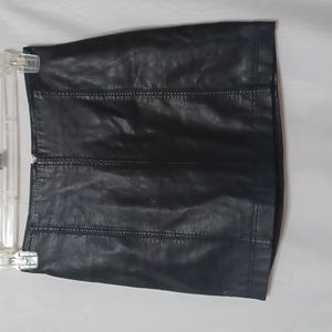FREE PEOPLE Black Vegan Leather Mini Skirt. Size 4